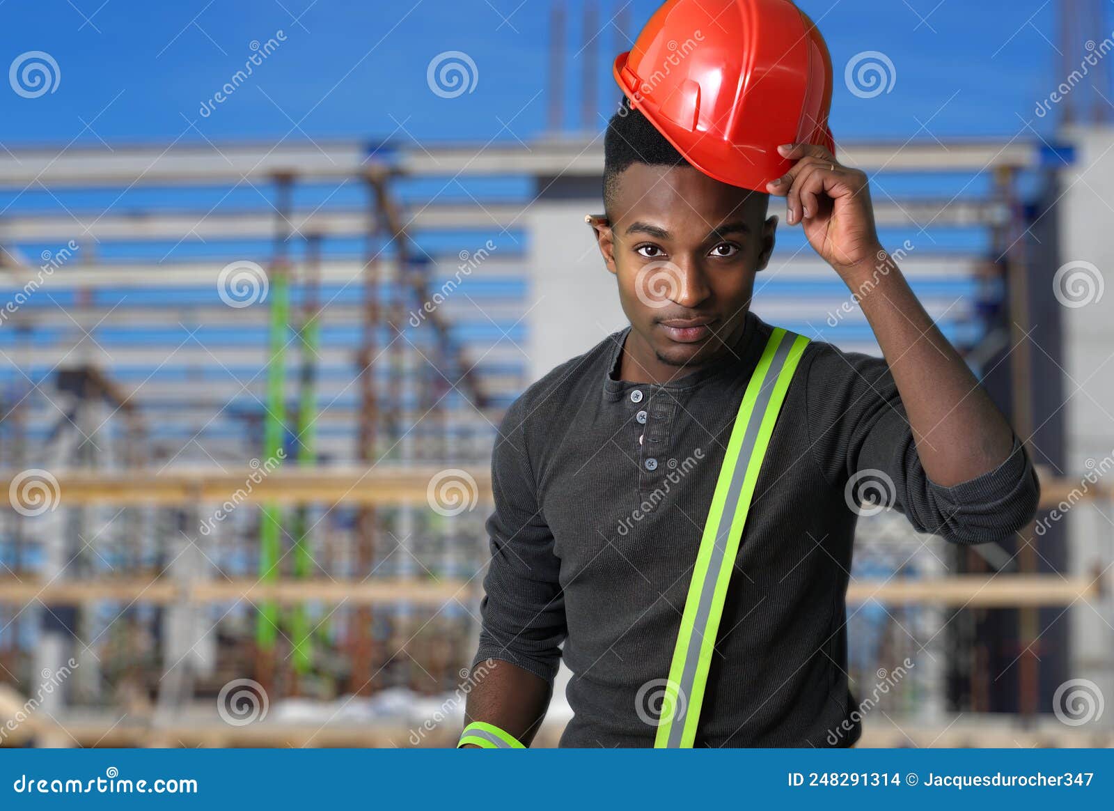 Homme Sur Le Chantier De Construction Red Hat Casque De Sécurité Casque De  Sécurité équipement De Protection De Travail Photo stock - Image du bleu,  affaires: 248291314