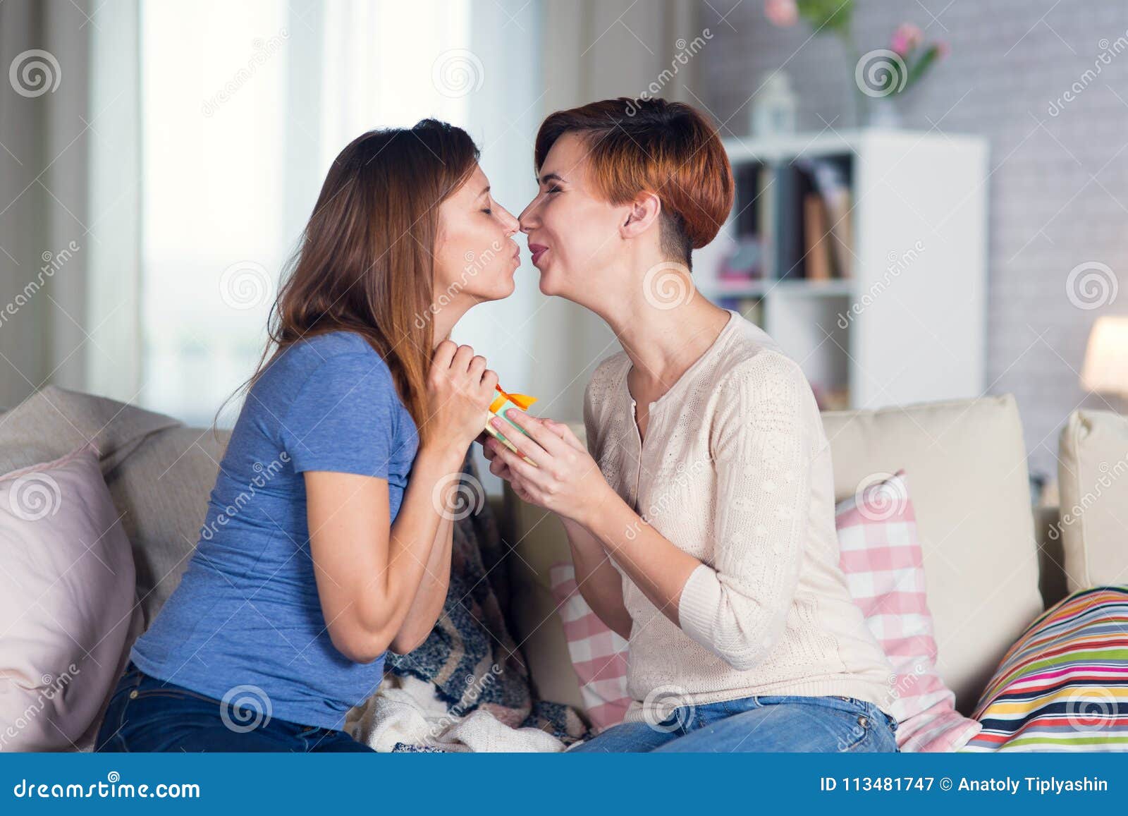 Мама лесбиянка с разговорами. Girl and boy on the Armchair kissing. 2 Amature girls kissing on the Couch Cat Ears.