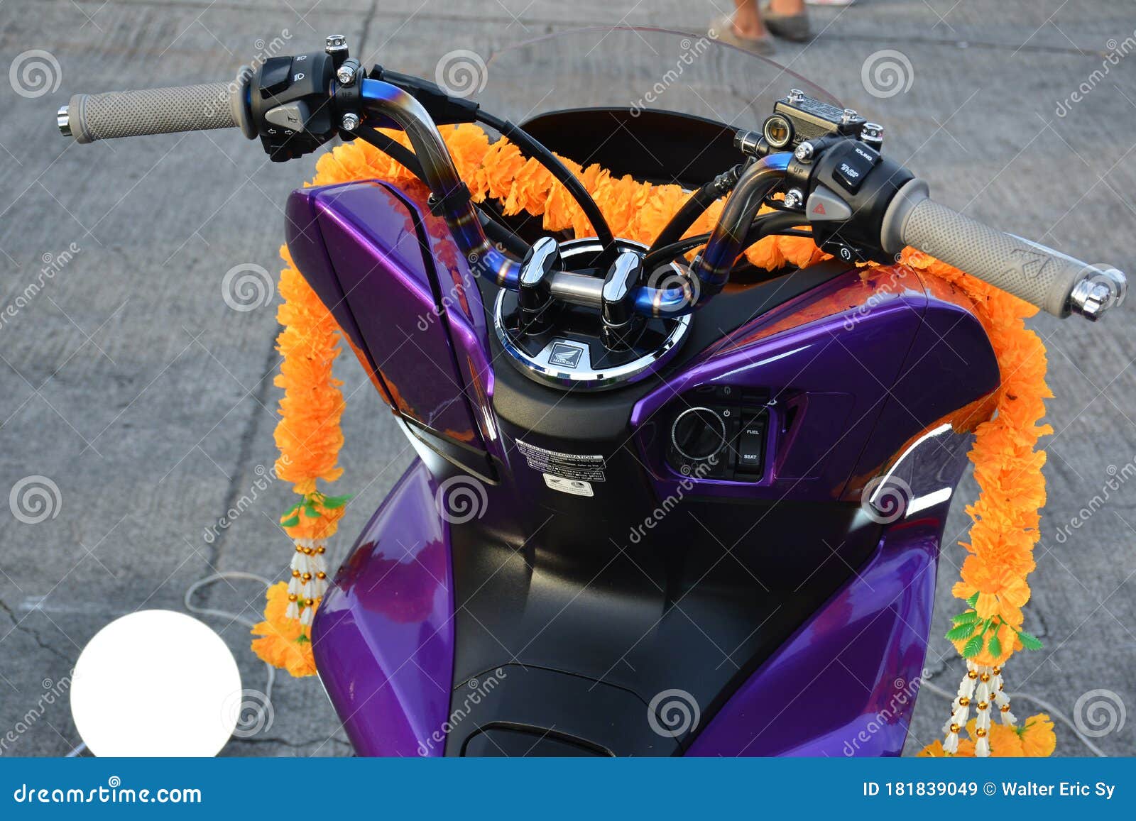 Honda Motorcycle Speedometer At Vapin Wheels Car Show In Pasig Philippines Editorial Stock Image Image Of Exhibit Metrotent 181839049