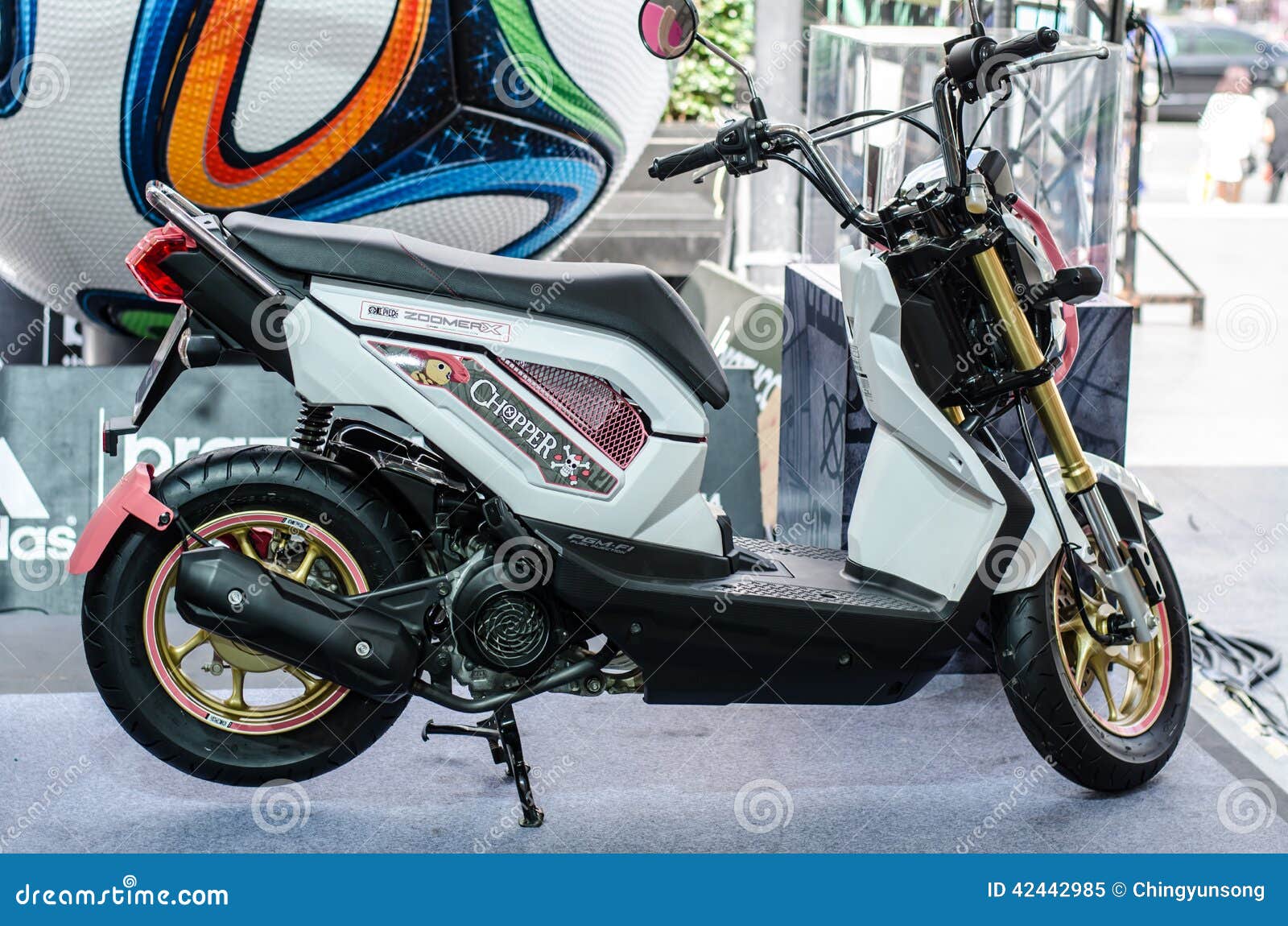 Honda ZOOMER X Motorcykel Redaktionell Foto Bild Av Nytt 42442985
