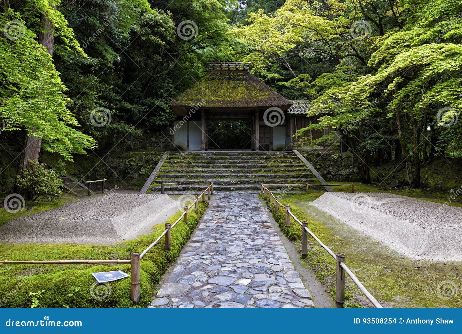 honen-in, a buddhist temple located in kyoto, japan