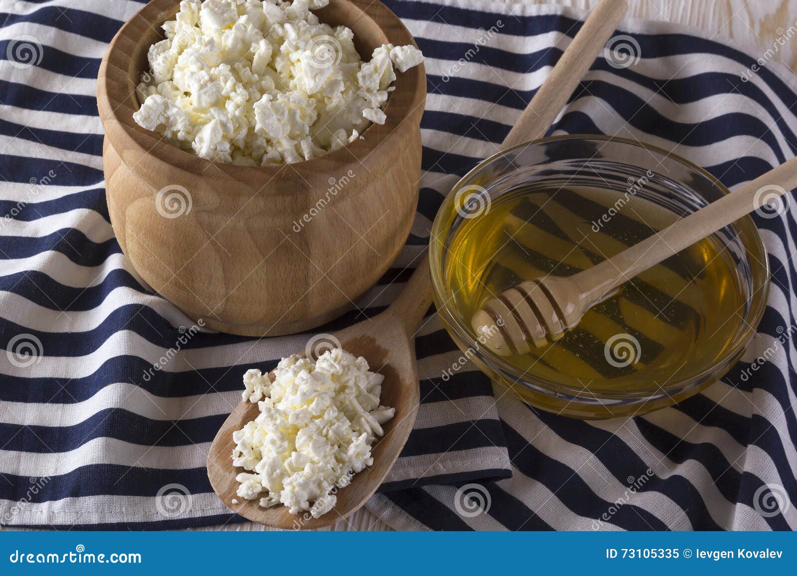 Honey and cottage cheese. stock image. Image of breakfast 73105335