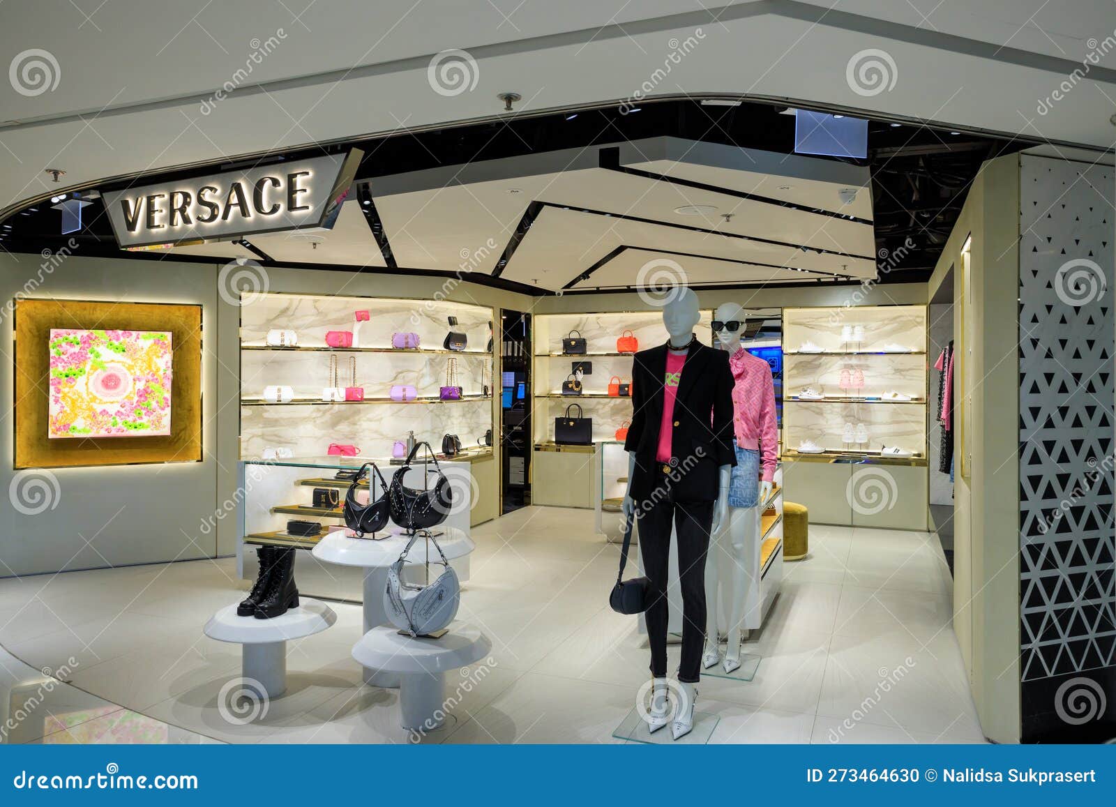 Luxury Retail Store Hong Kong Airport Editorial Photo - Image of fashion,  name: 273465386