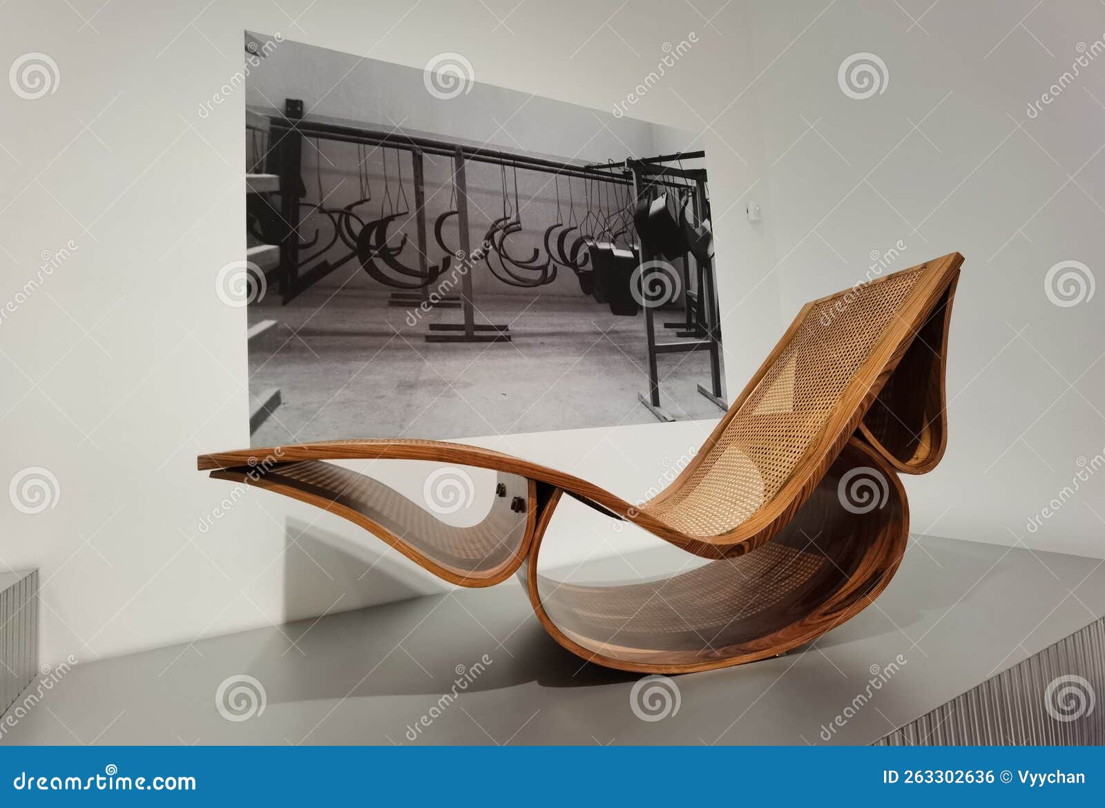 Original Vintage Chaise Longue Rio by Oscar Niemeyer & Anna Maria Niemeyer