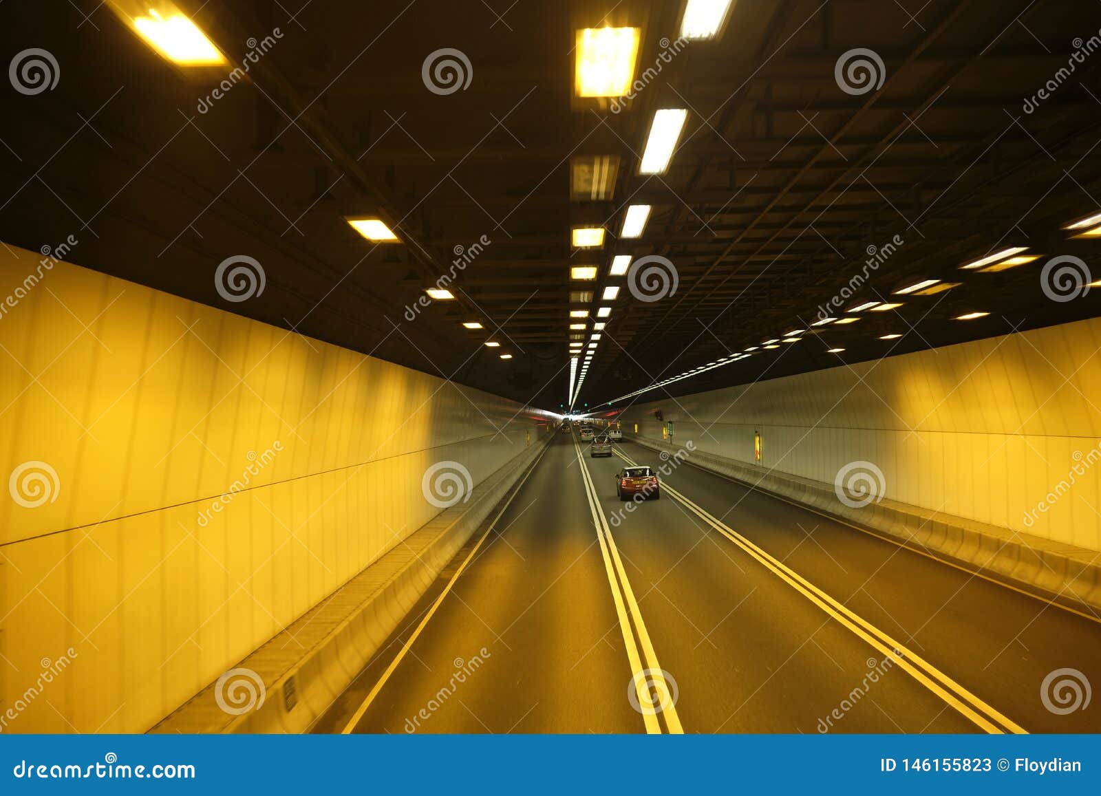 hong kong tunnel to the airport