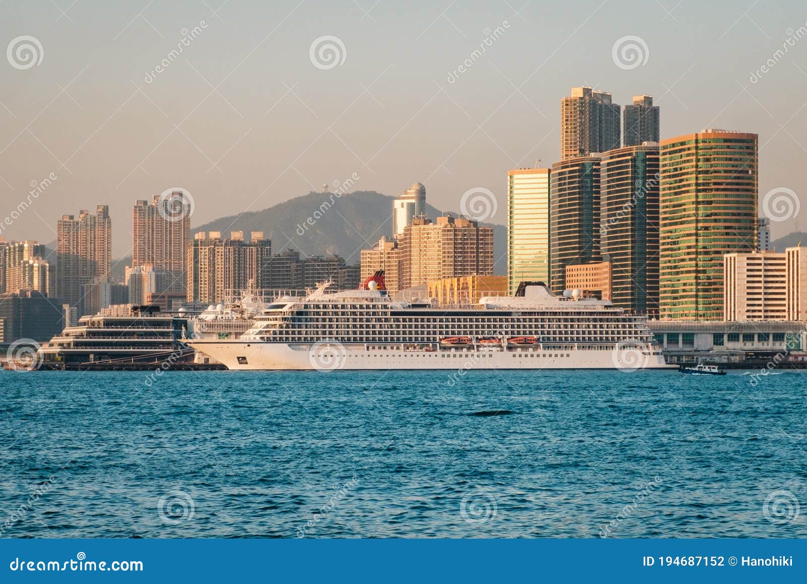 hong kong cruise