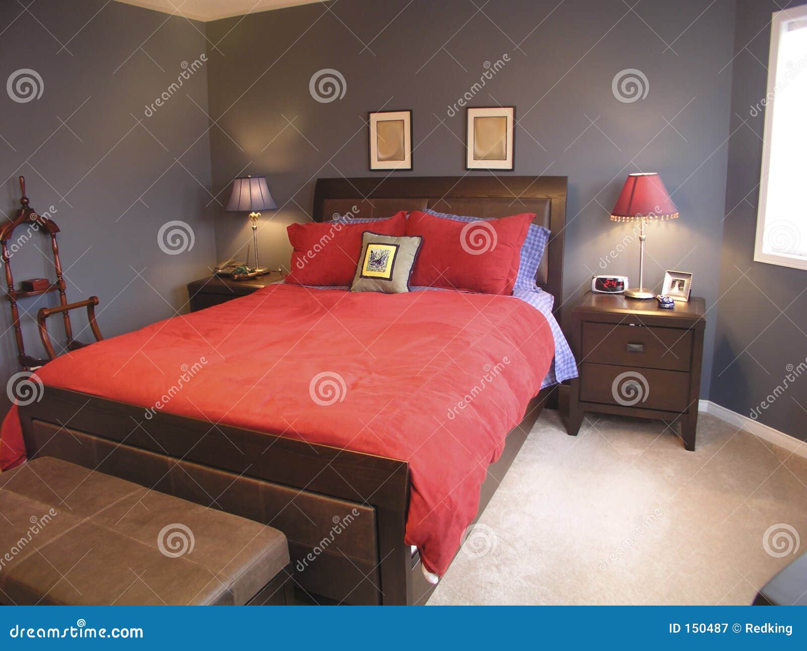 Sluit een verzekering af weduwnaar semester Hoofd Slaapkamer in Rood 03 Stock Afbeelding - Image of modern, slaapkamer:  150487