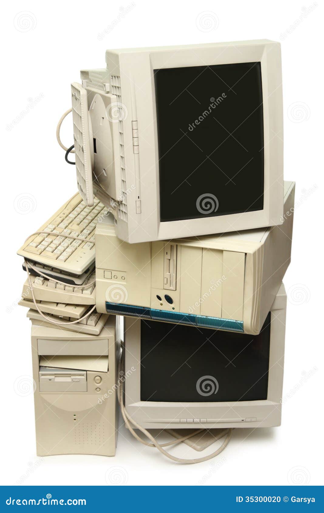 Hoop Van Gebruikte Computers Stock Foto - Image of verouderd: 35300020