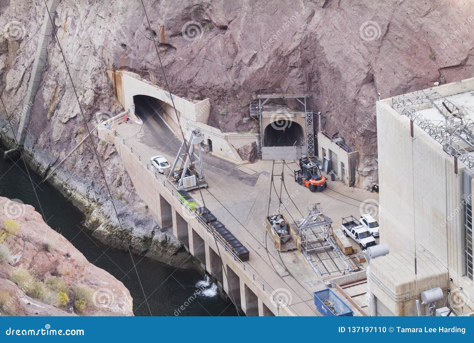 Hoover Dam Detail of Work Area, Nevada Side Looking Southwest Editorial  Image - Image of landmark, mountain: 137197110