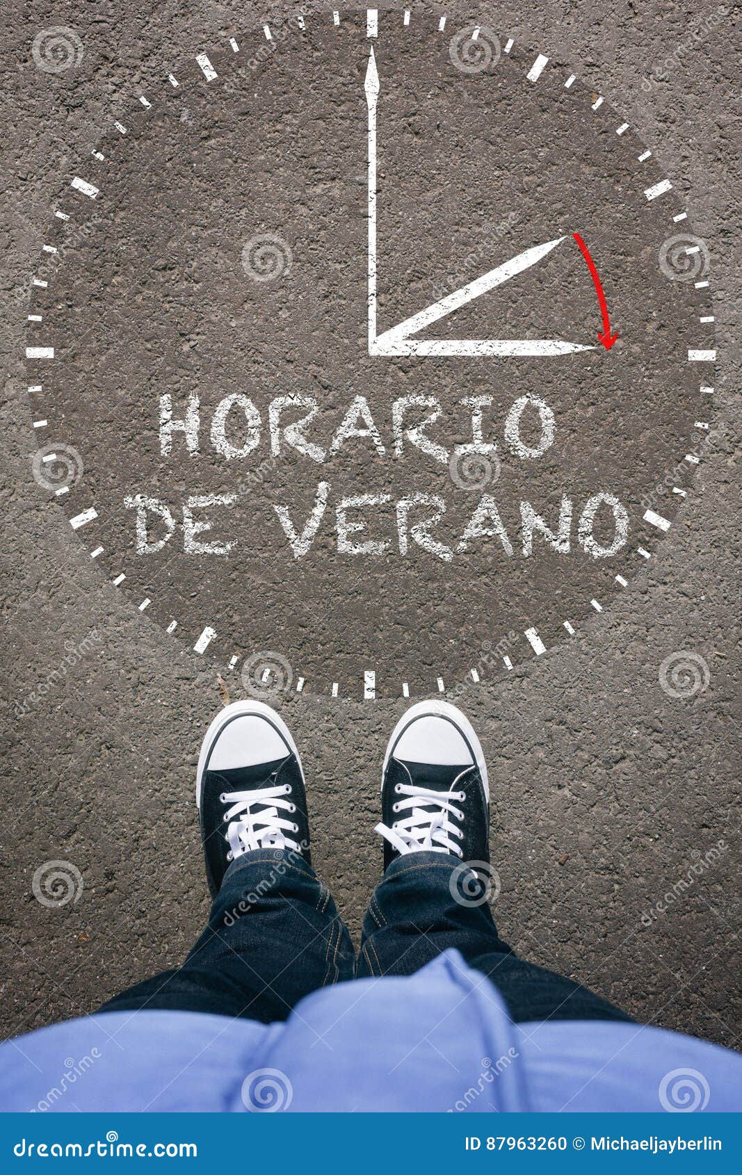 horario de verano, spanish daylight saving time on asphalt with