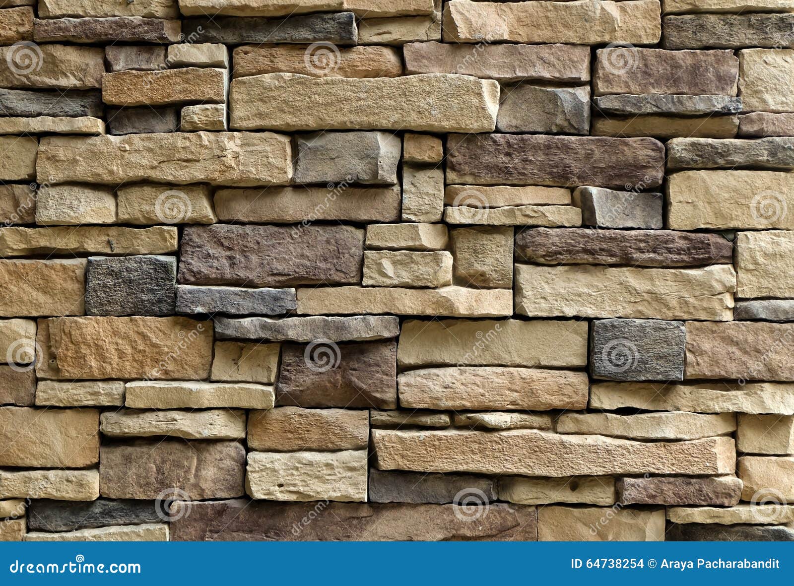 horizontal texture of the asymmetrical stones wall