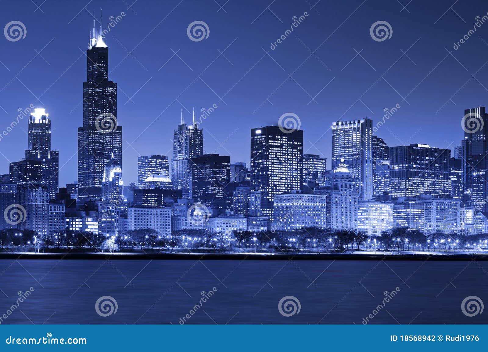 Horizonte de Chicago foto de archivo. Imagen de orilla - 18568942, image size:1600x1153