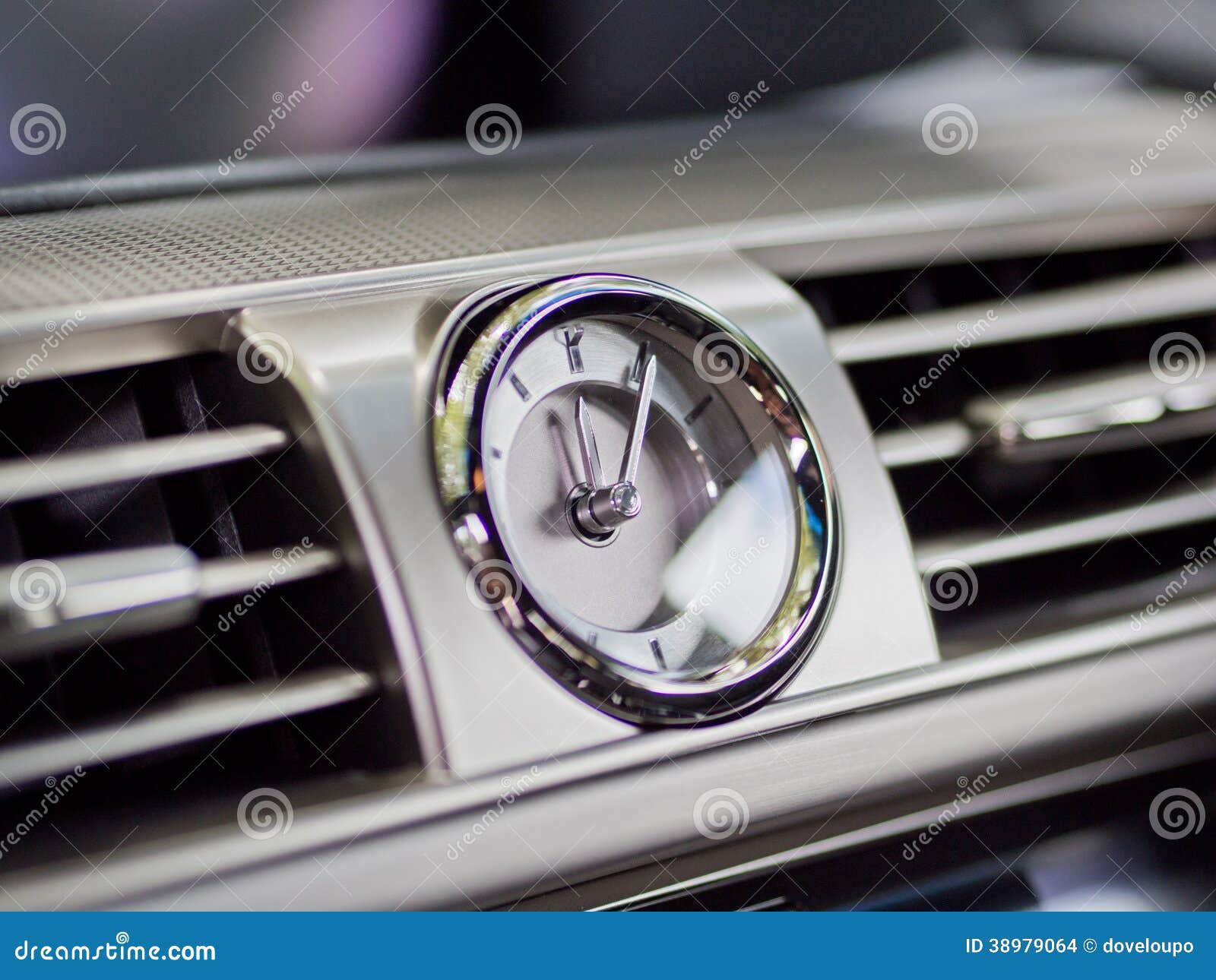 Horloge De Tableau De Bord De Voiture Photo stock - Image du