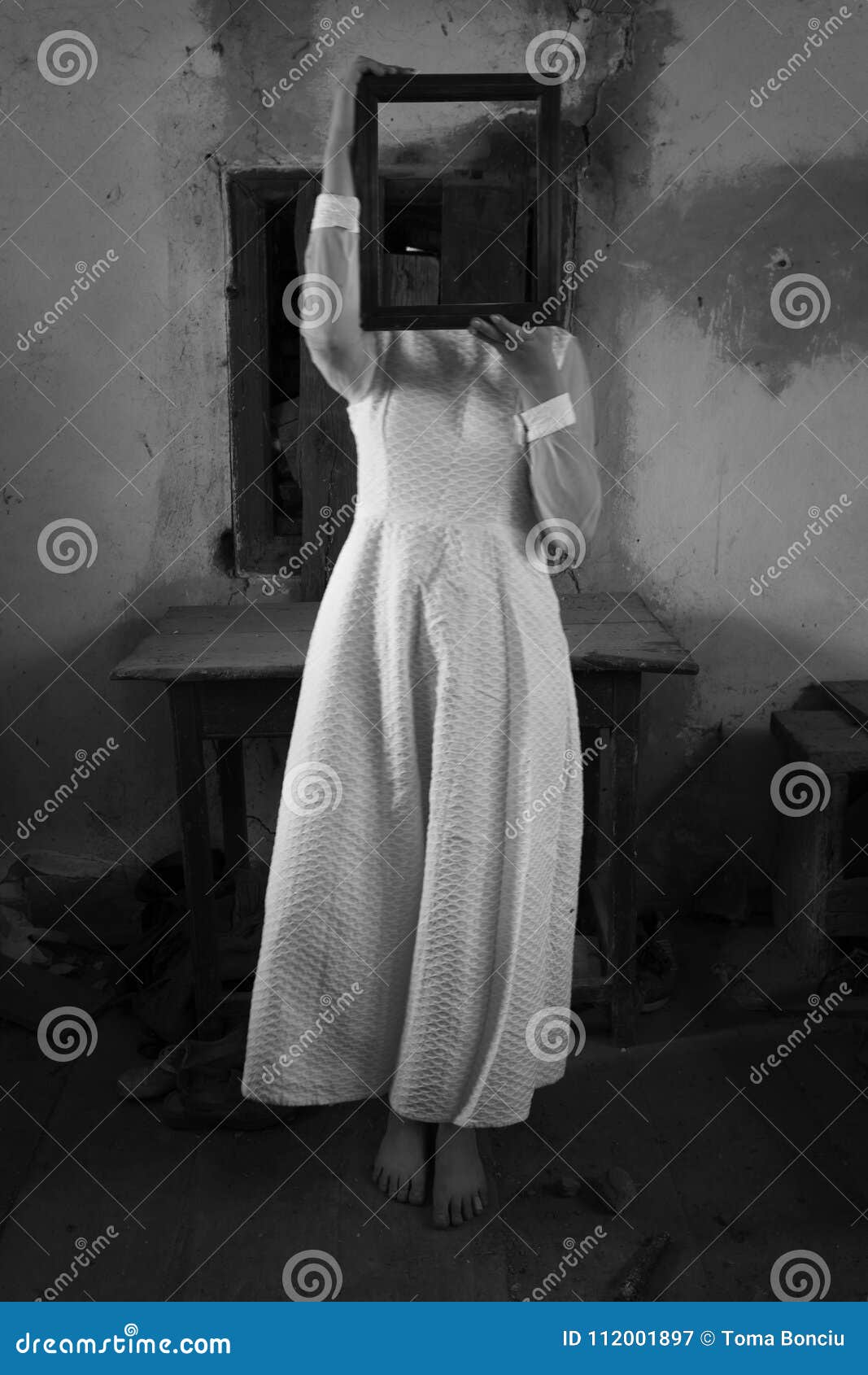 Horror Girl In Creepy Old Interior Holding Mirror Stock Image Image Of Artistic Killer