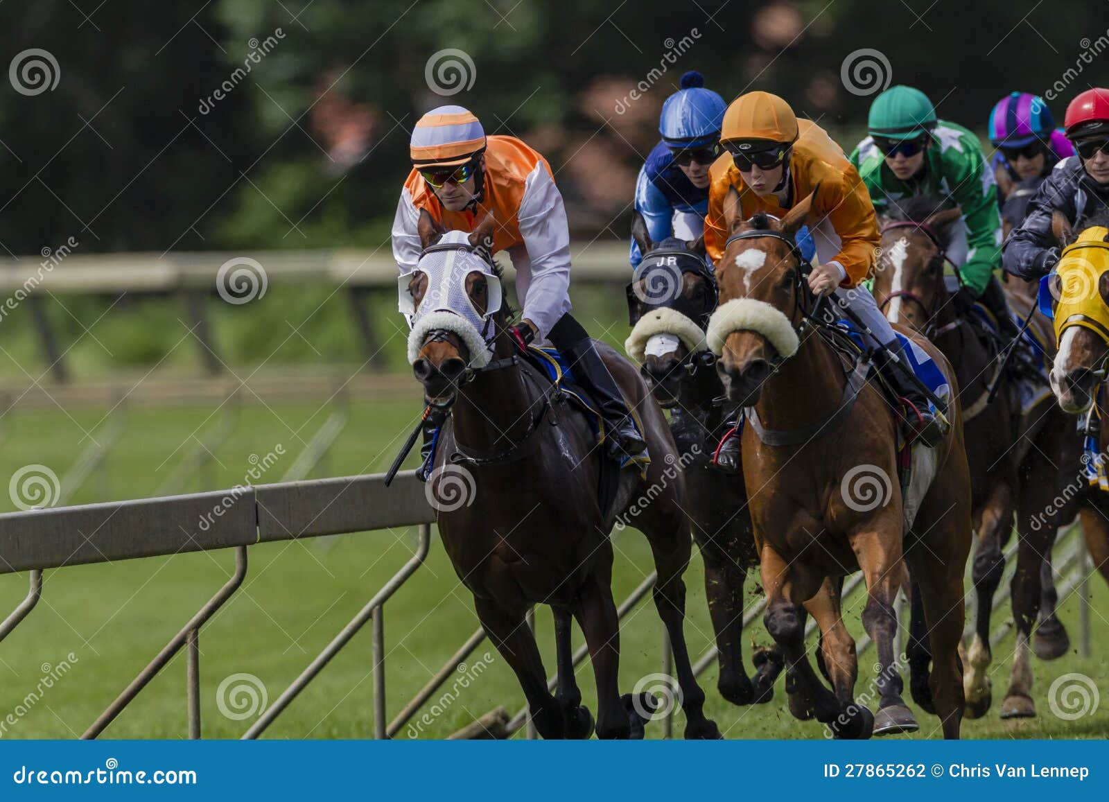 Horse Racing Close Action editorial photography. Image of grass 27865262