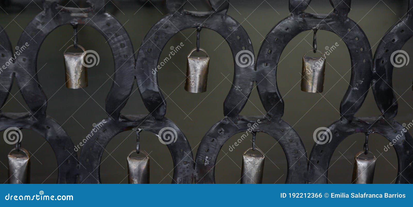 horseshoe and cowbell, piramidal decoration