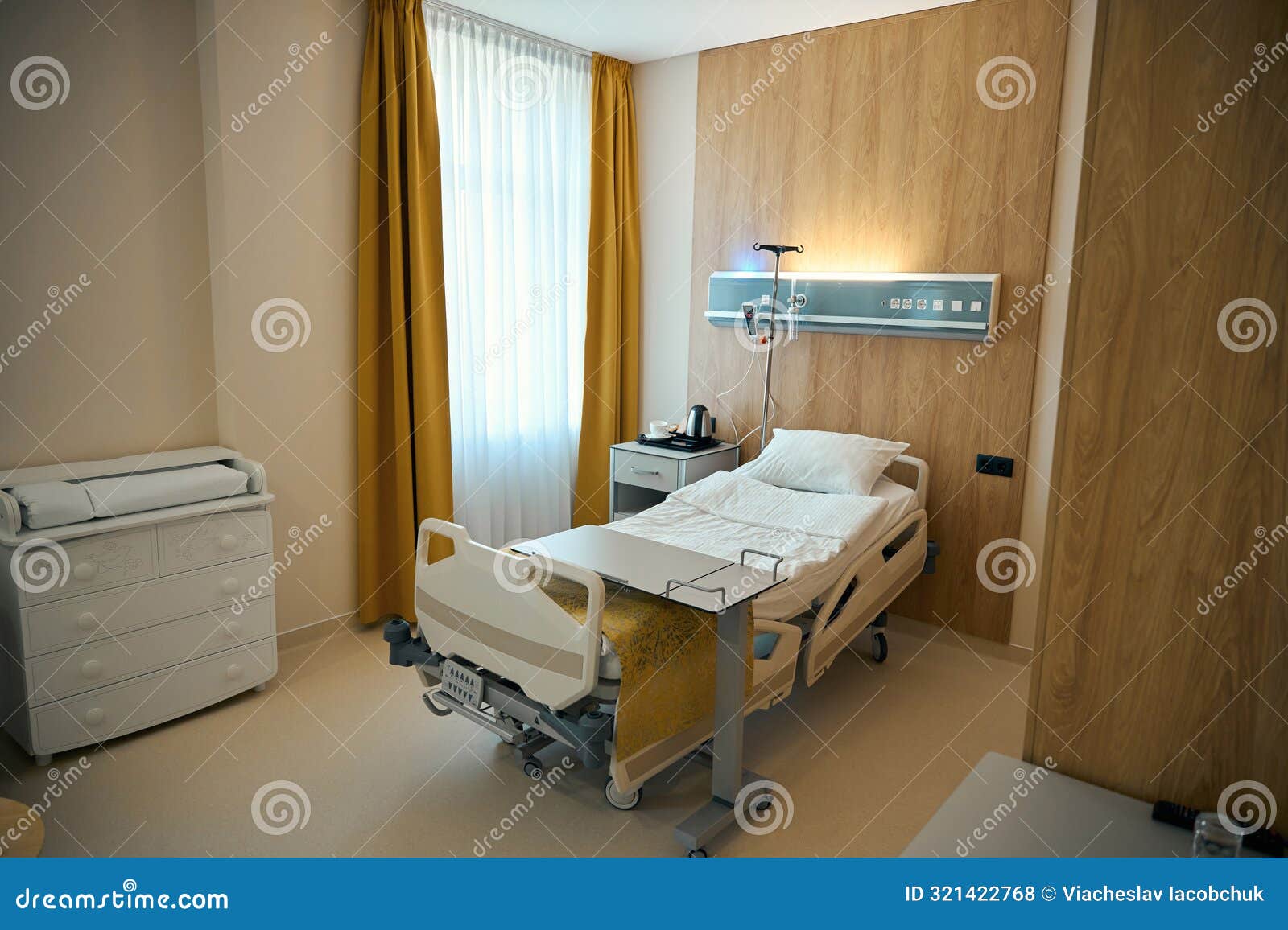 Hospital Bed in an Empty Hospital Room Stock Photo - Image of social,  person: 321422768, image size:1600x1156