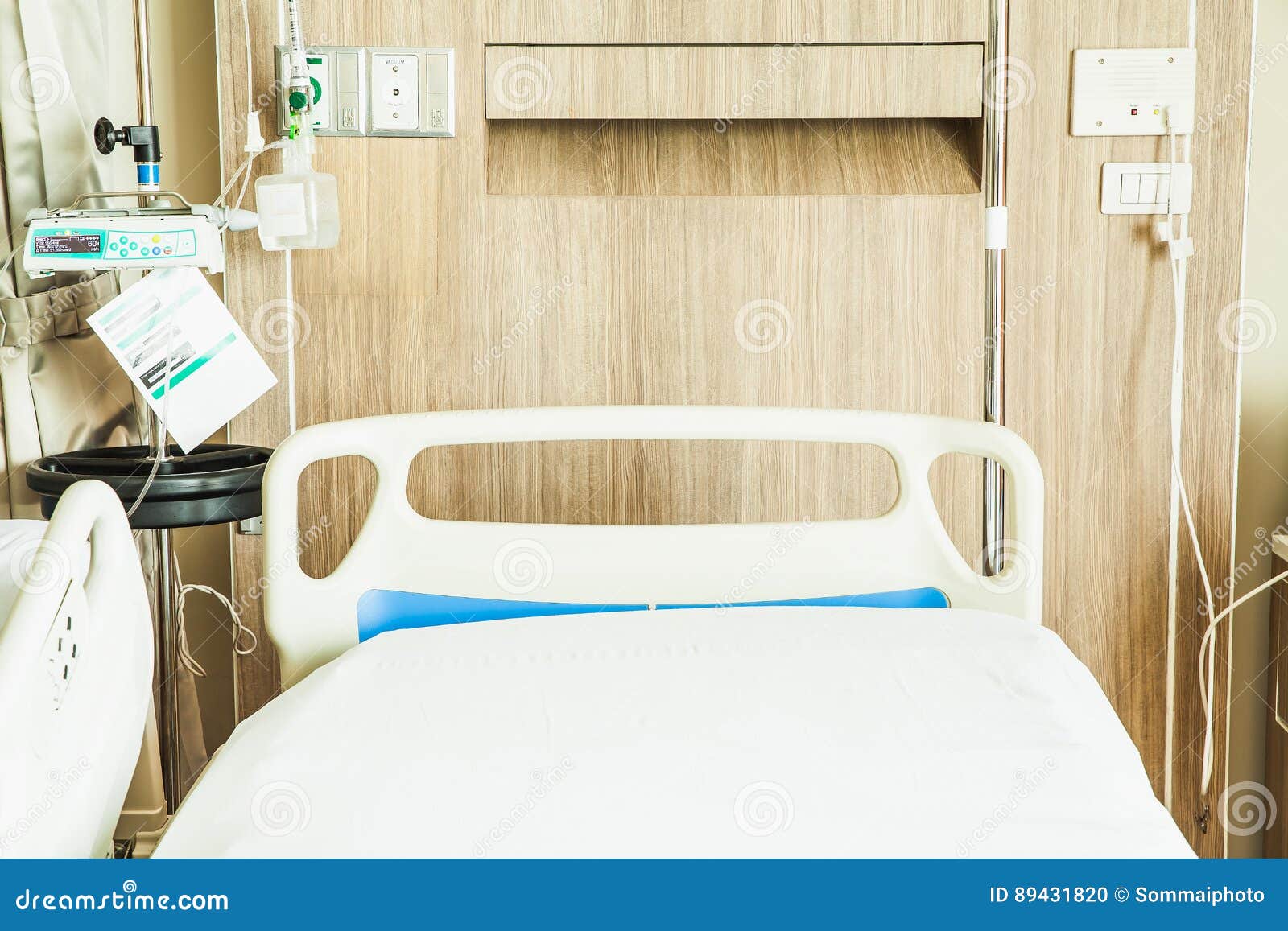 Details 200 hospital bed background