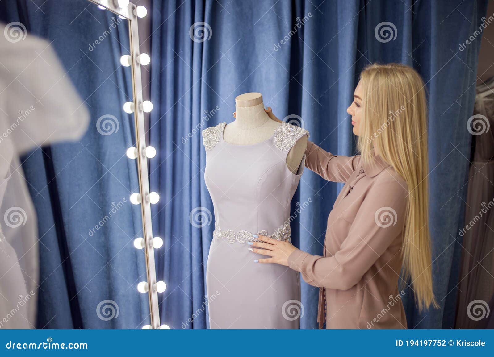 Featured image of post Wedding Dress Shops Near Me Jobs
