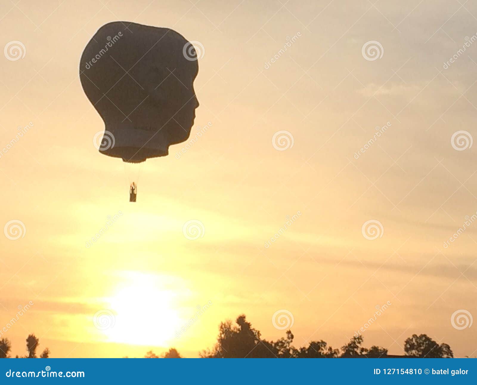 Hot air balloon editorial image. Image of head, balloon 127154810