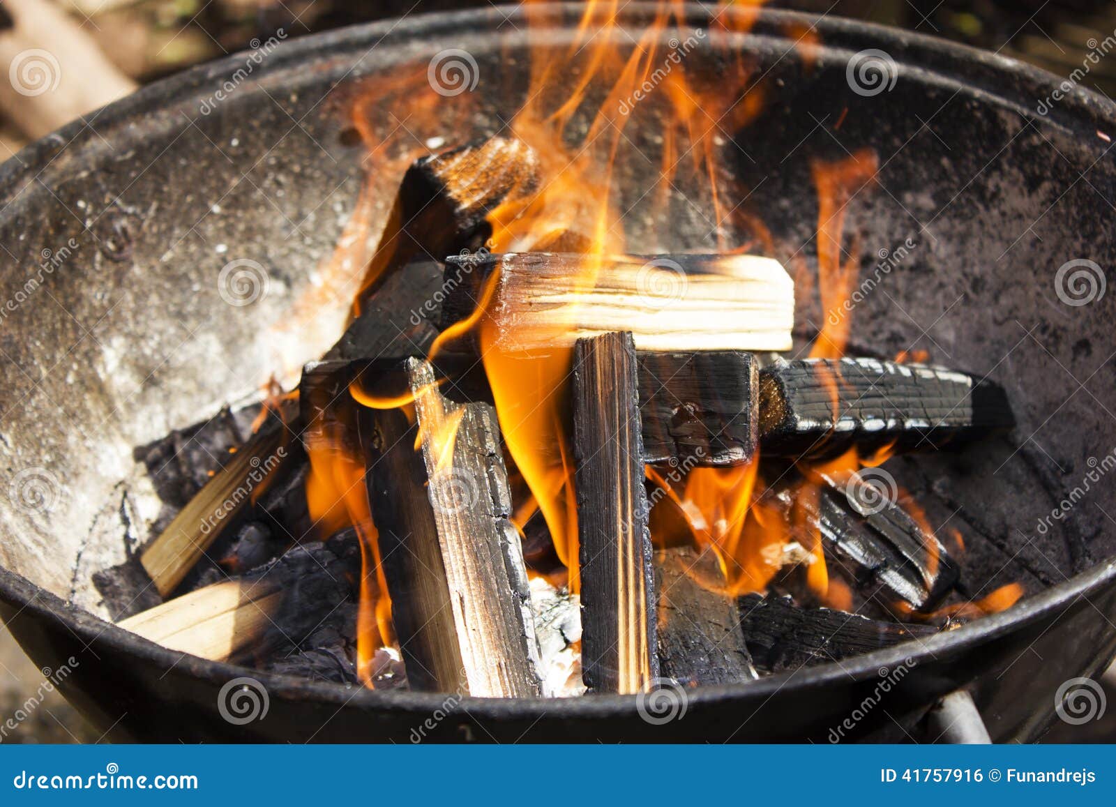 Can You Burn Wood in a Charcoal Grill 