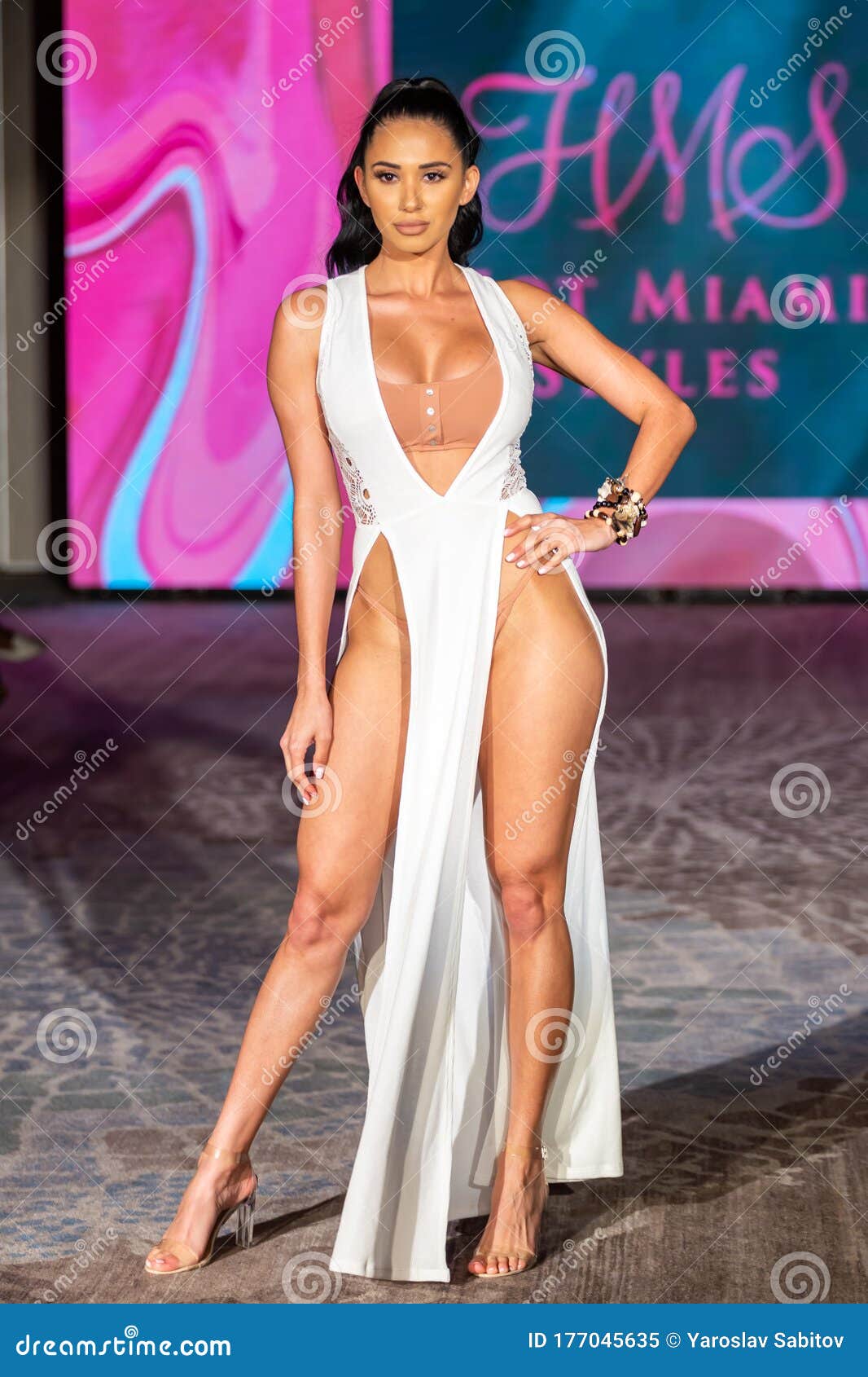 Hot miami styles runway models