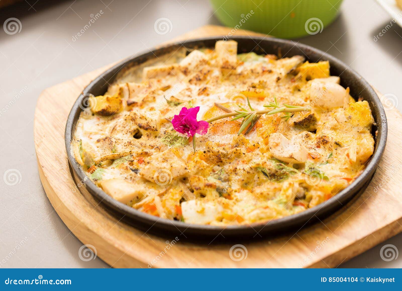 Hot Plate Omelette Eggs with Salted Fish and Mushroom. Stock Photo Image of onion, sauce 85004104