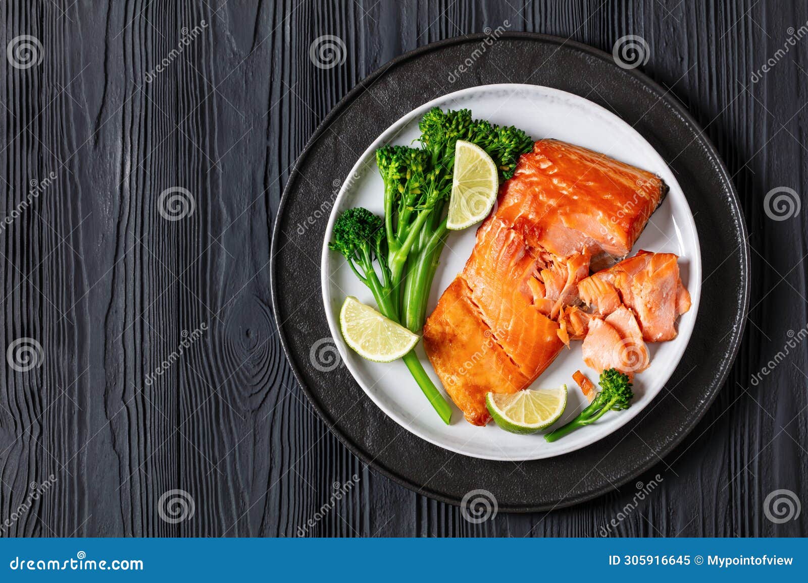 hot smoked salmon with cooked broccoli and lime