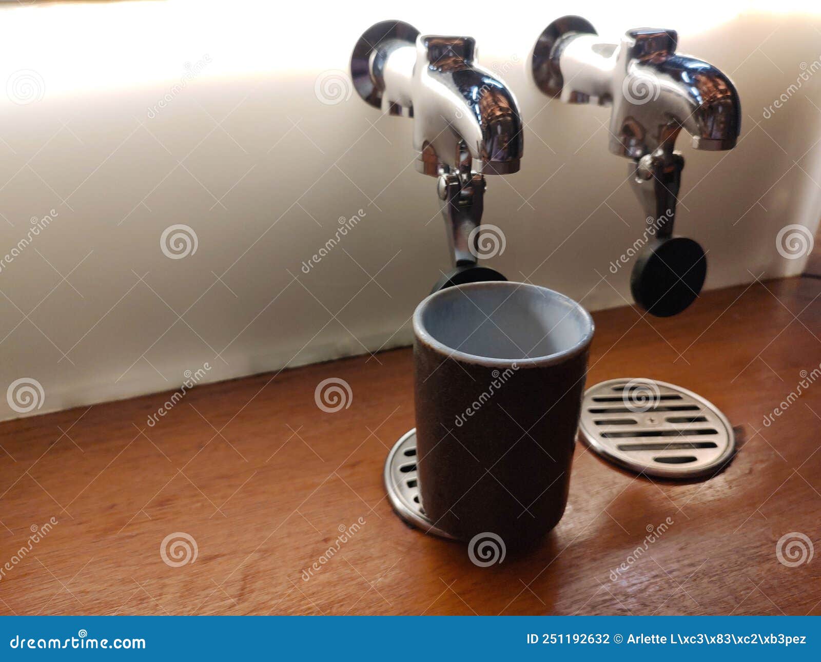 Hot Water Dispenser for Brewing Tea in a Glass on a Japanese-style