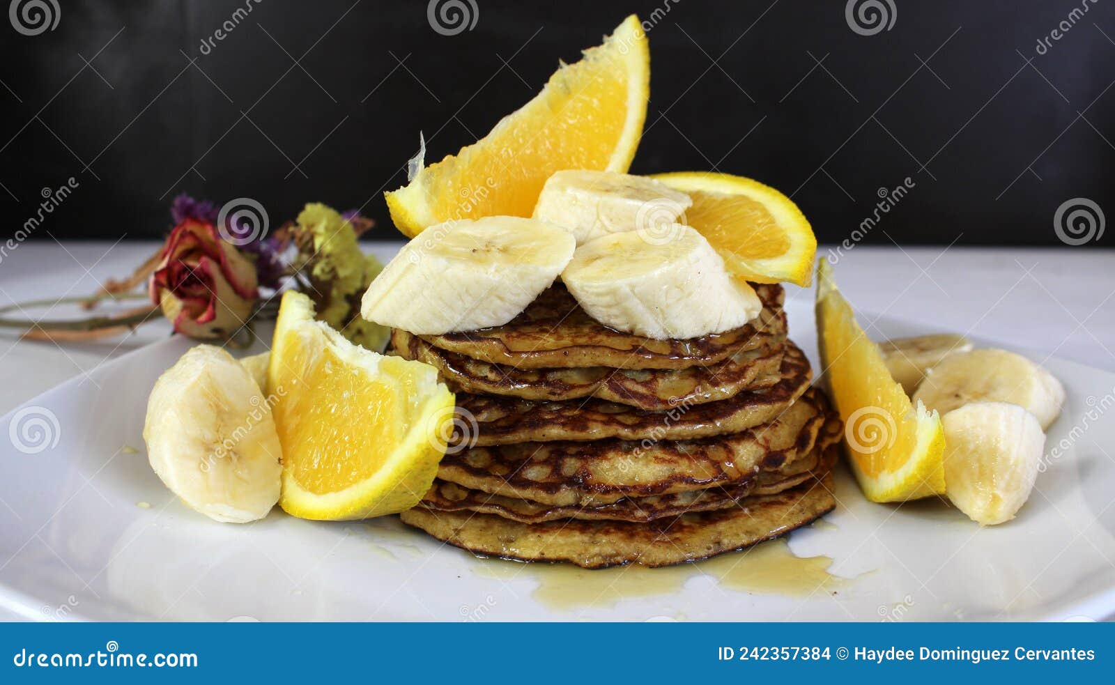 hotcakes de avena, platano y naranja. comida saludable, nutritiva y deliciosa! opciÃÂ³n ovo-vegetariana!