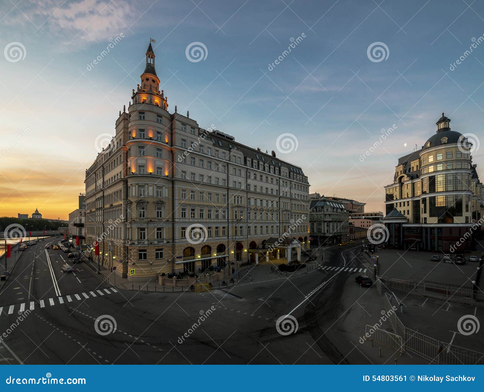 Cidade de Moscovo Rússia Hotel Baltschug Kempinski no nascer do sol