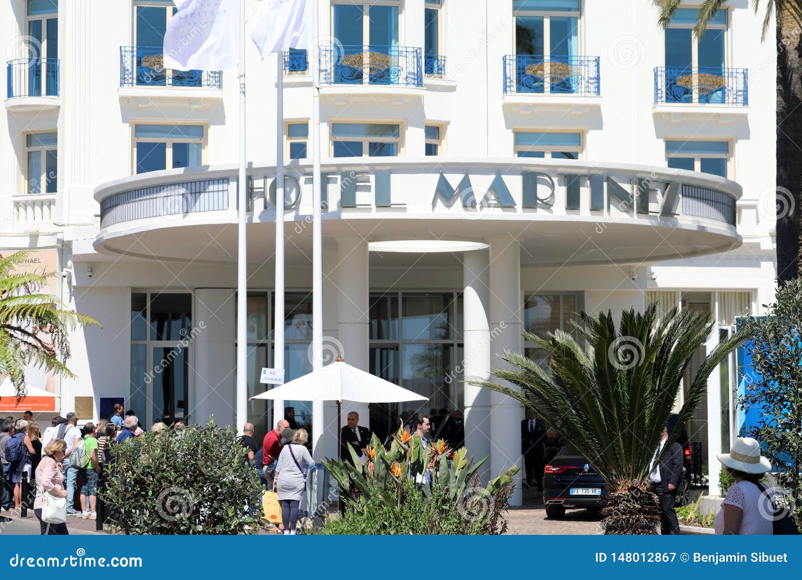 Hotel Martinez Cannes Entrance Editorial Photography - Image of oscar ...