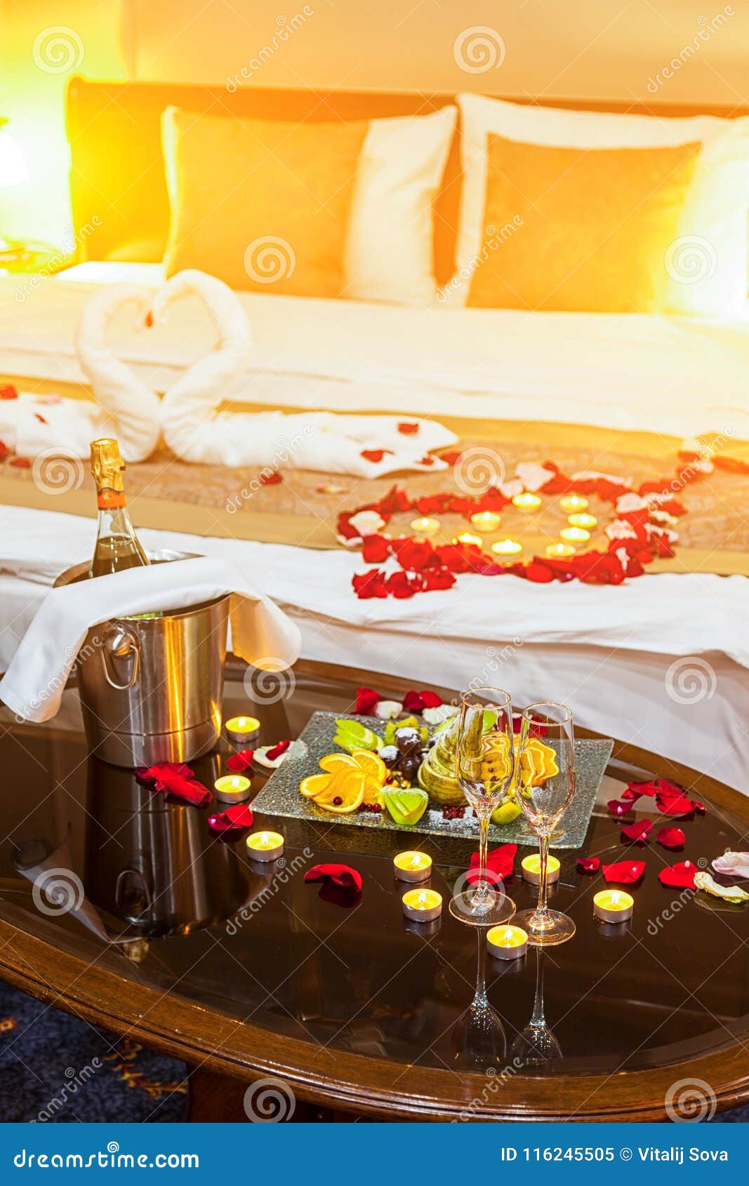 Candle Light Bedroom Romantic Honeymoon Bed Decoration