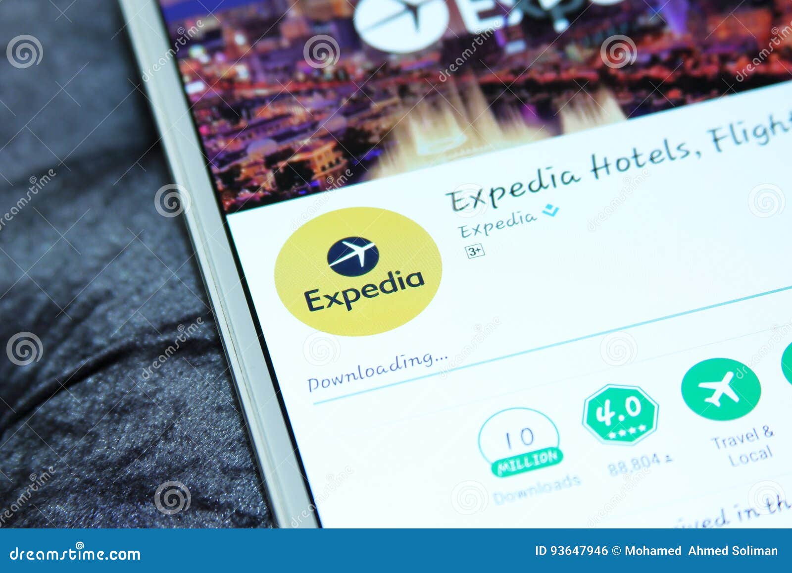 Hoteles De Expedia, Vuelos Coches App Foto editorial - Imagen americano, alquiler:
