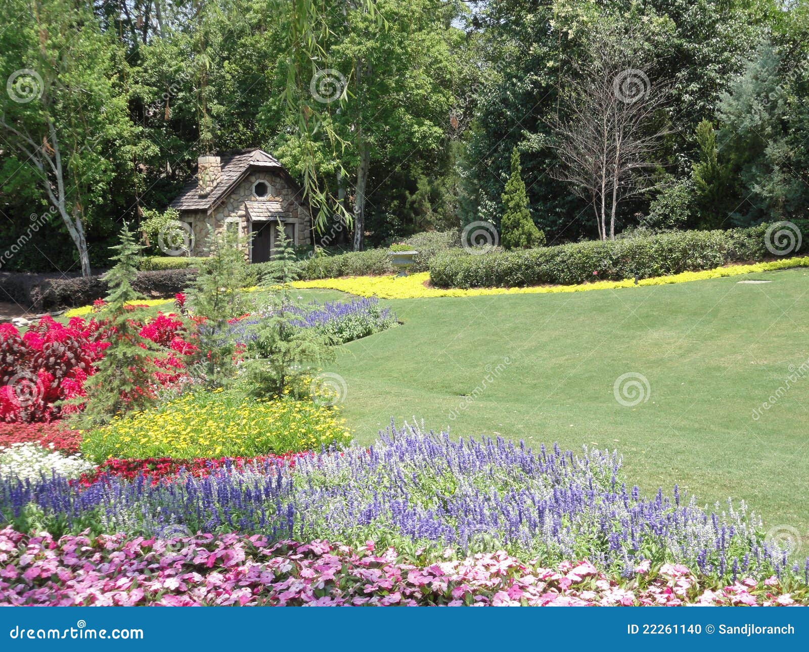 House in Canadian Garden stock photo. Image of building 22261140
