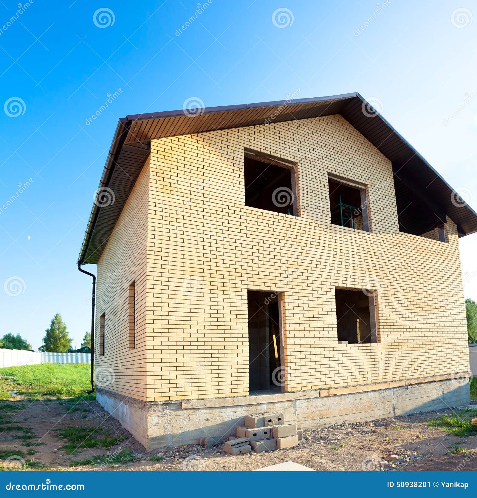 locking bricks house