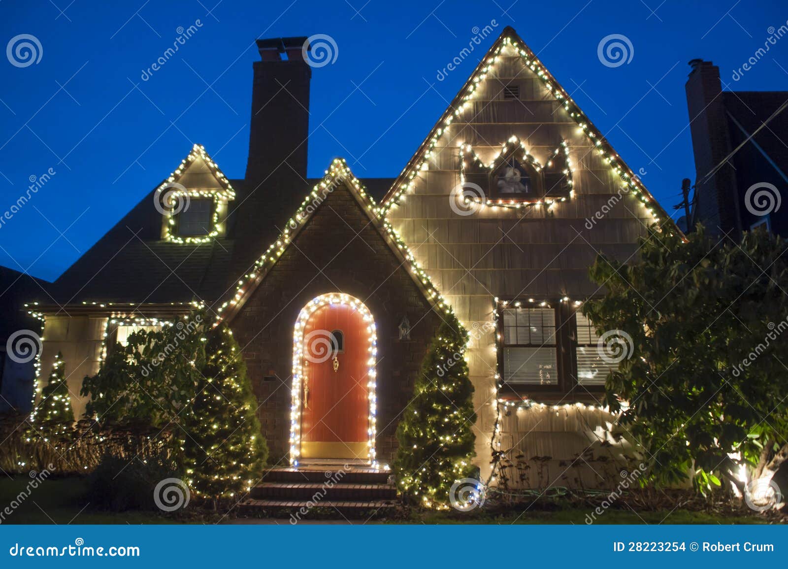 house decorated for christmas