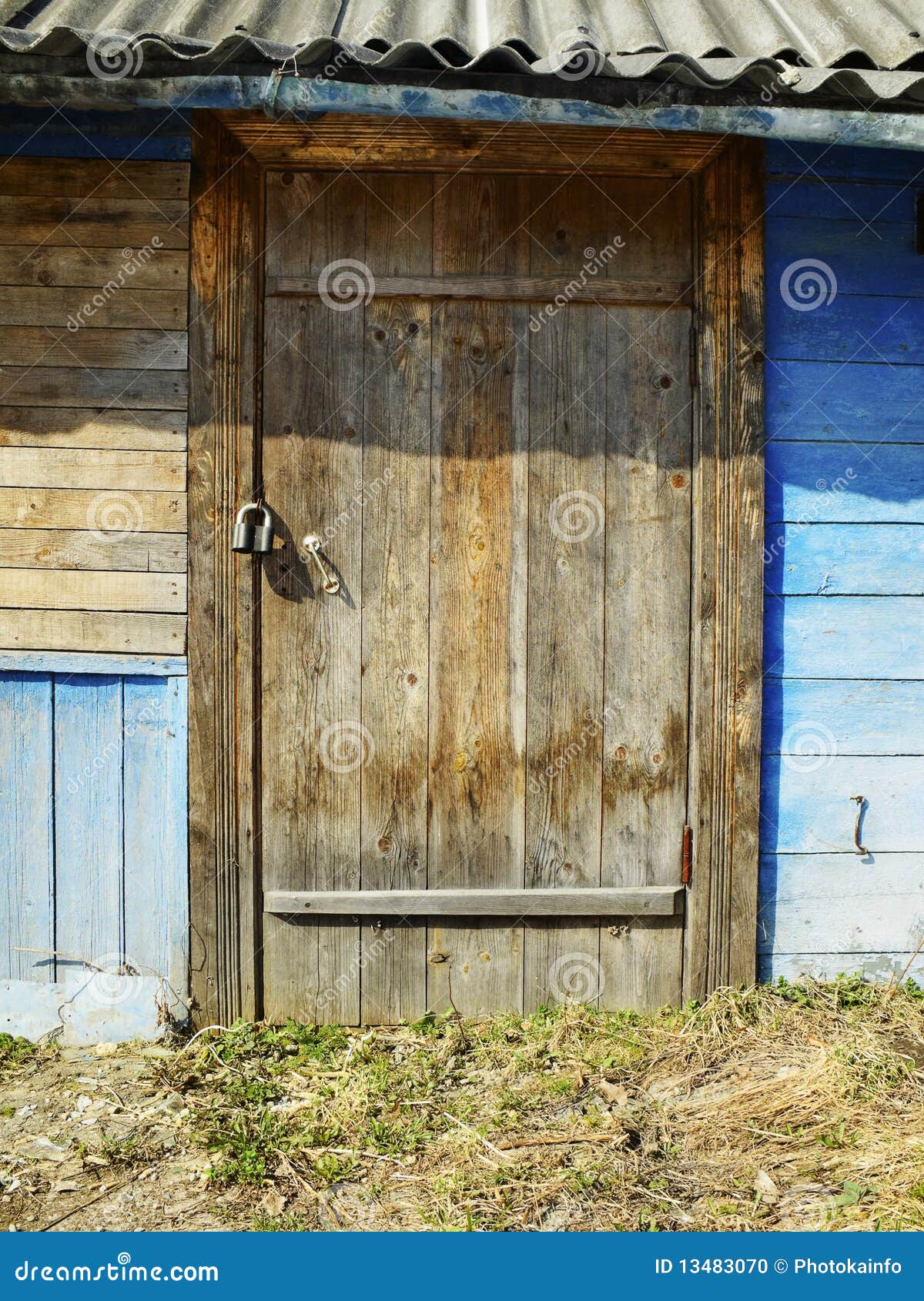 House door stock photo. Image of open, close, oakum, door - 13483070