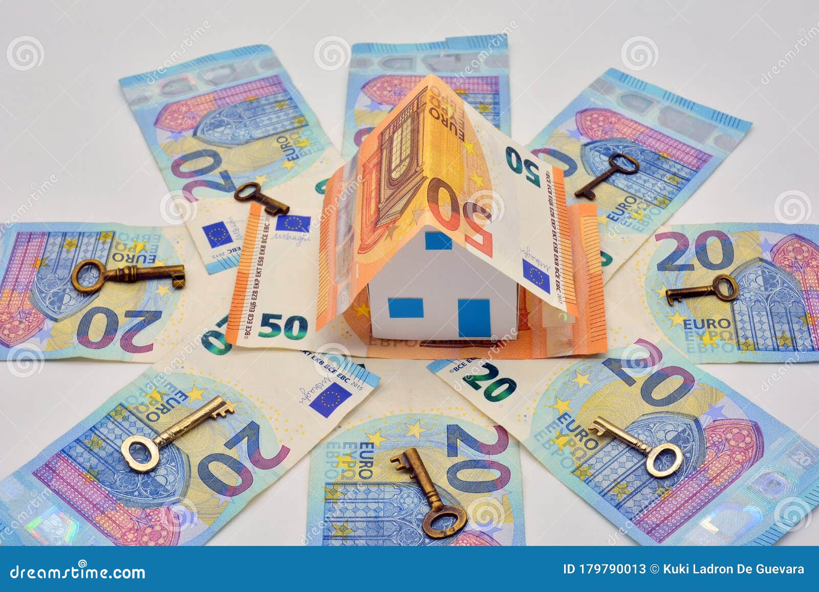 house made with 50 and 20 euro bills