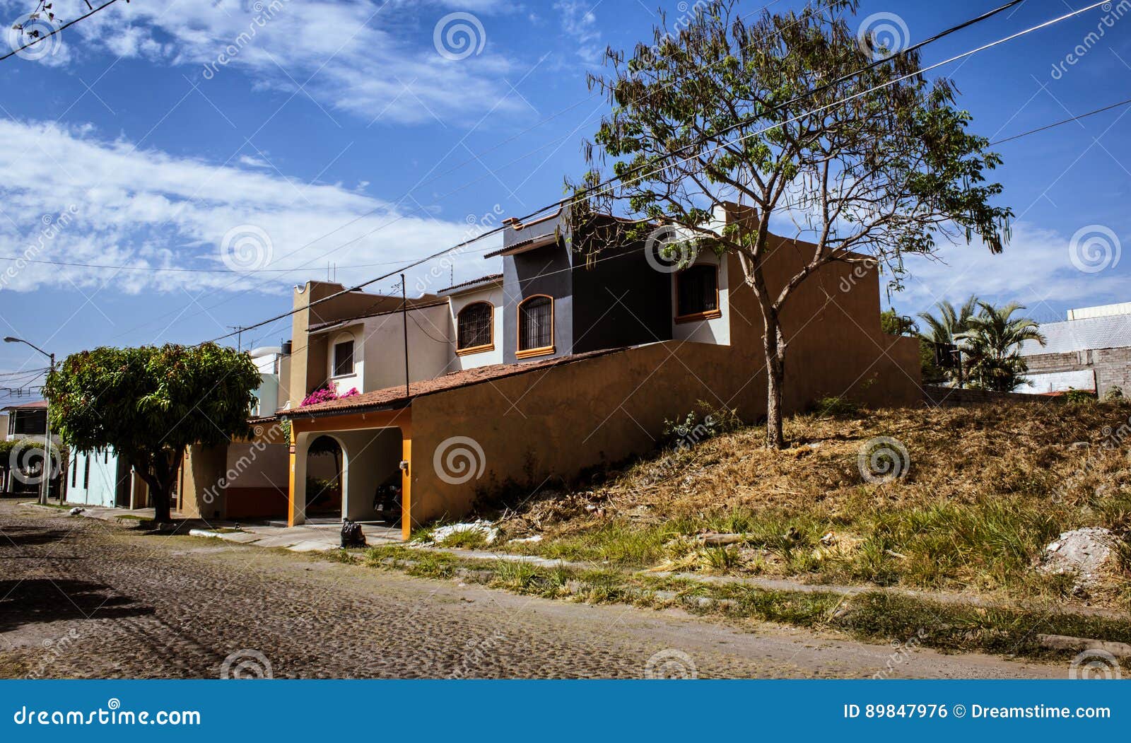 house in manzanillo