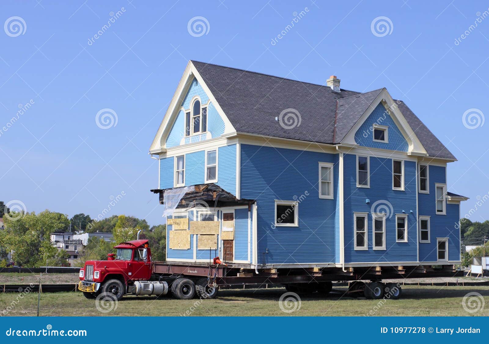 4 Moving House Load Photos Free Royalty Free Stock Photos From Dreamstime
