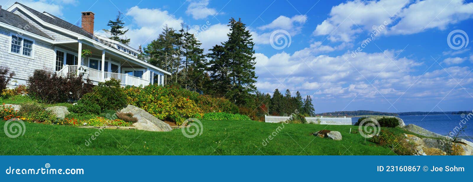 House with a View Overlooking Spruce Head Harbor Stock Image Image of