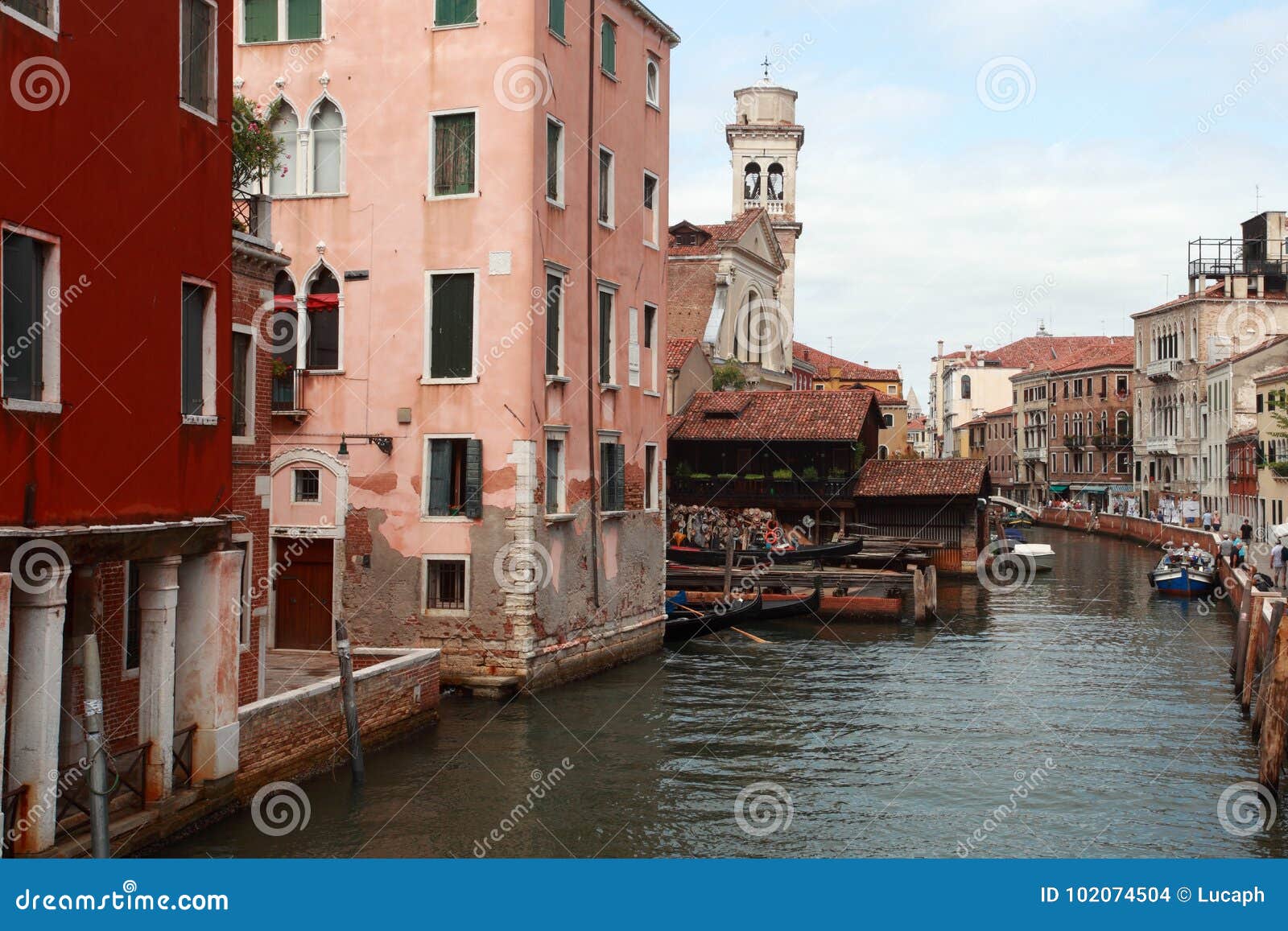 Houses on the Canals in Venice B Editorial Stock Image Image of pont
