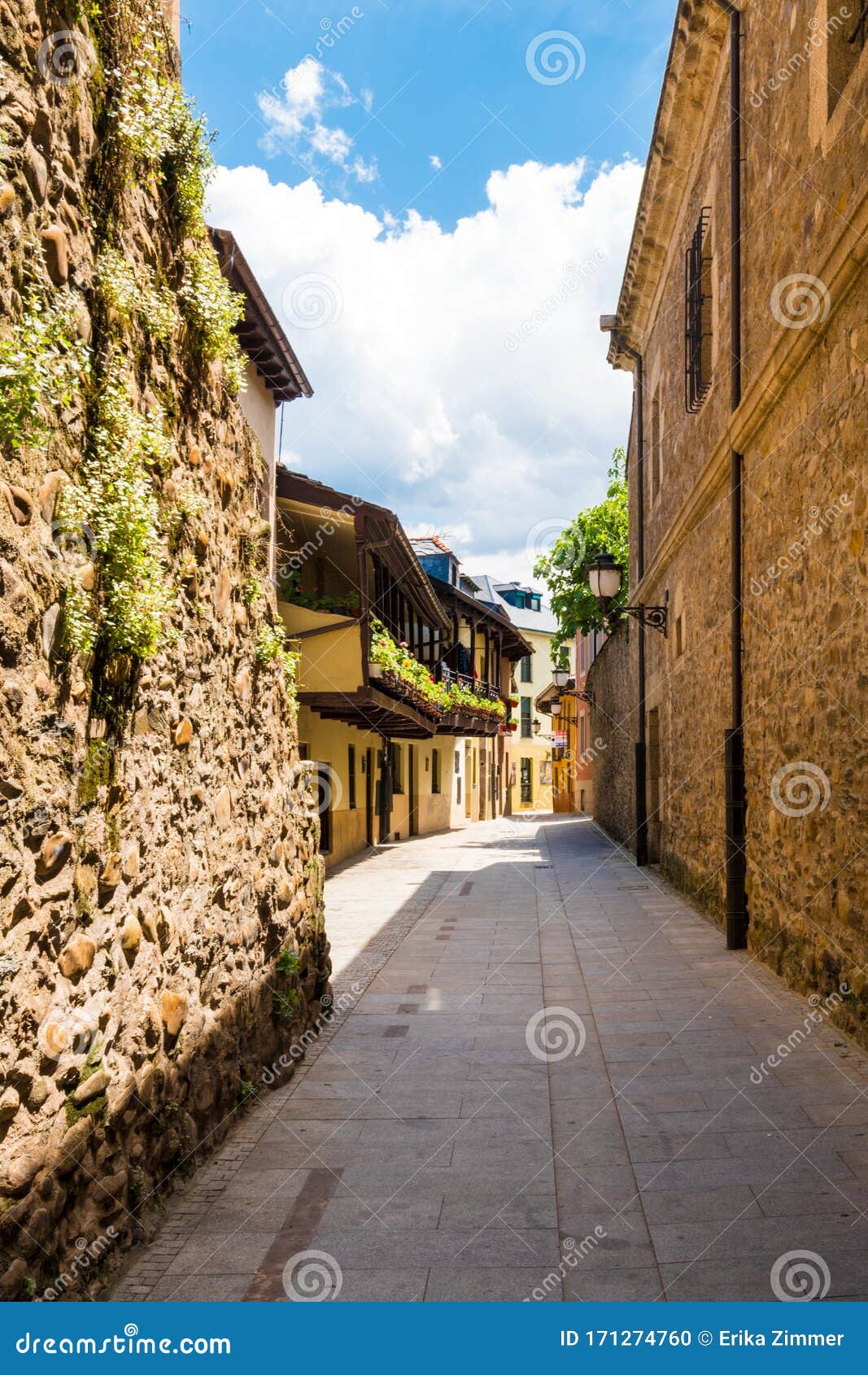 houses and streets of ponferrada