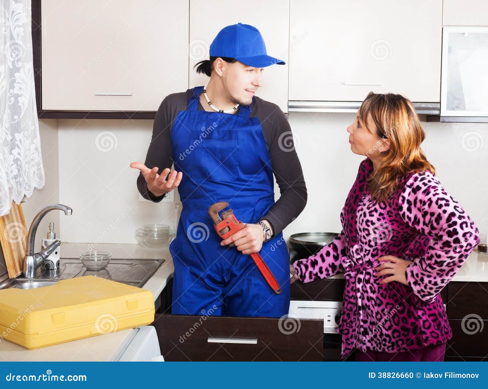 housewife flashes repair man