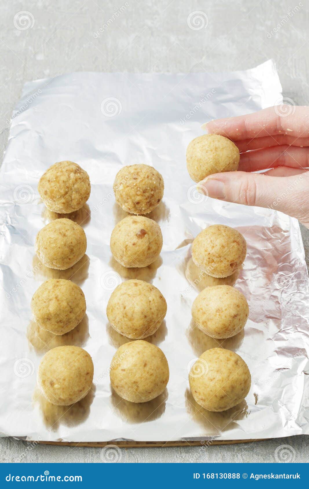 How To Make Cake Pops Step By Step Stock Photo Image Of Candy Chocolate 168130888