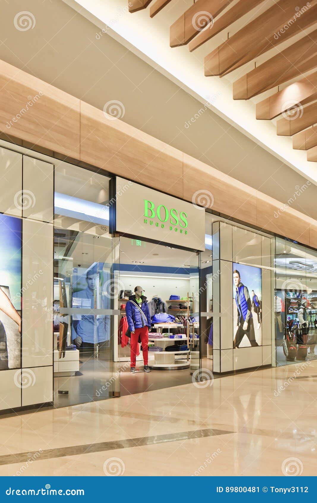 Herméticamente películas Profeta Hugo Boss Outlet in Kerry Center Shopping Mall, Beijing, China Editorial  Photo - Image of design, kerry: 89800481