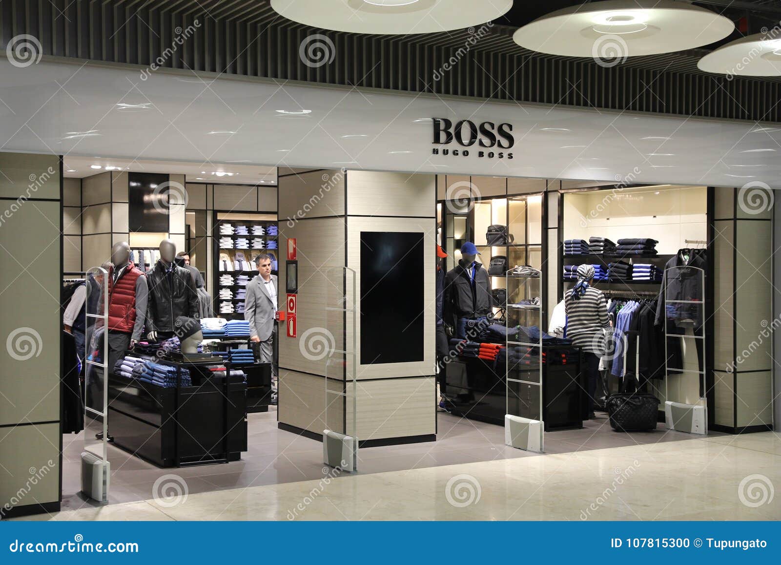 Hugo Boss store editorial image. Image of people, madrid - 107815300