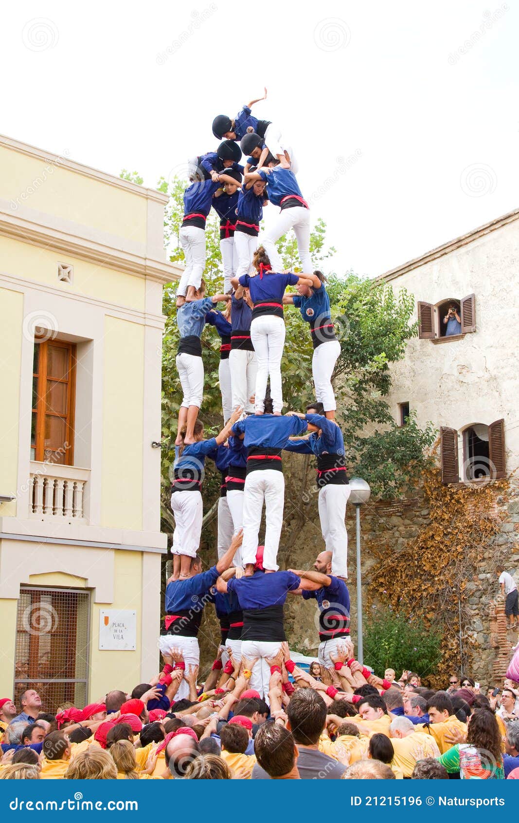 Human pyramid editorial photo. Image of building, catalan - 21215196