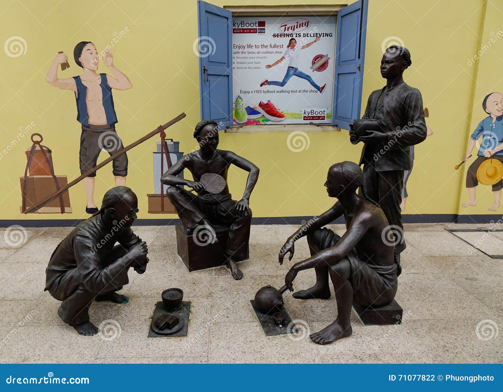 Human Statues on Street in Chinatown, Singapore Editorial Photography Image of statues
